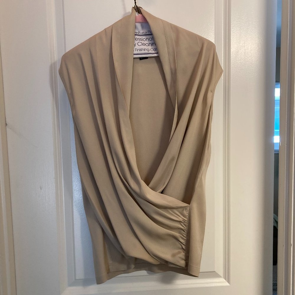 Theory Surplice Faux Wrap Top Size Large Women's Cream Short Sleeve